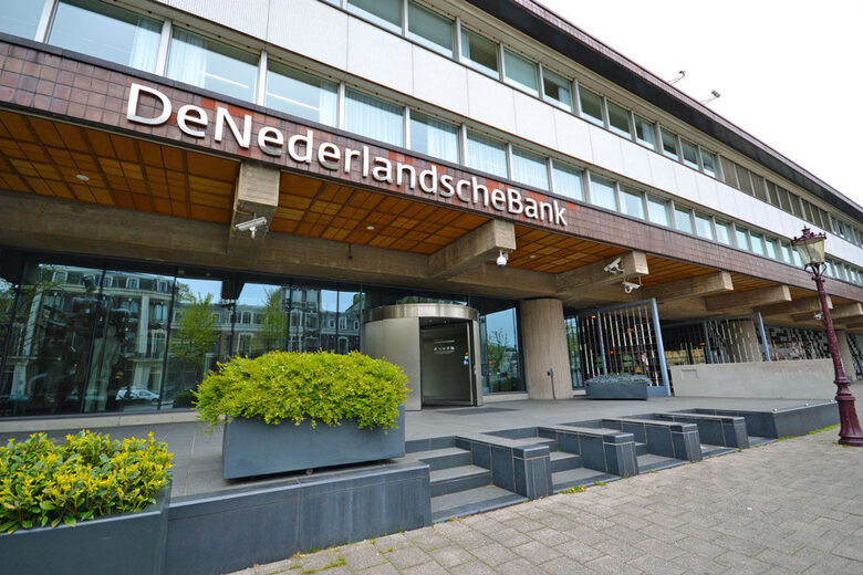 Vooraanzicht van De Nederlandsche Bank