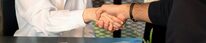 unsplash handschudden